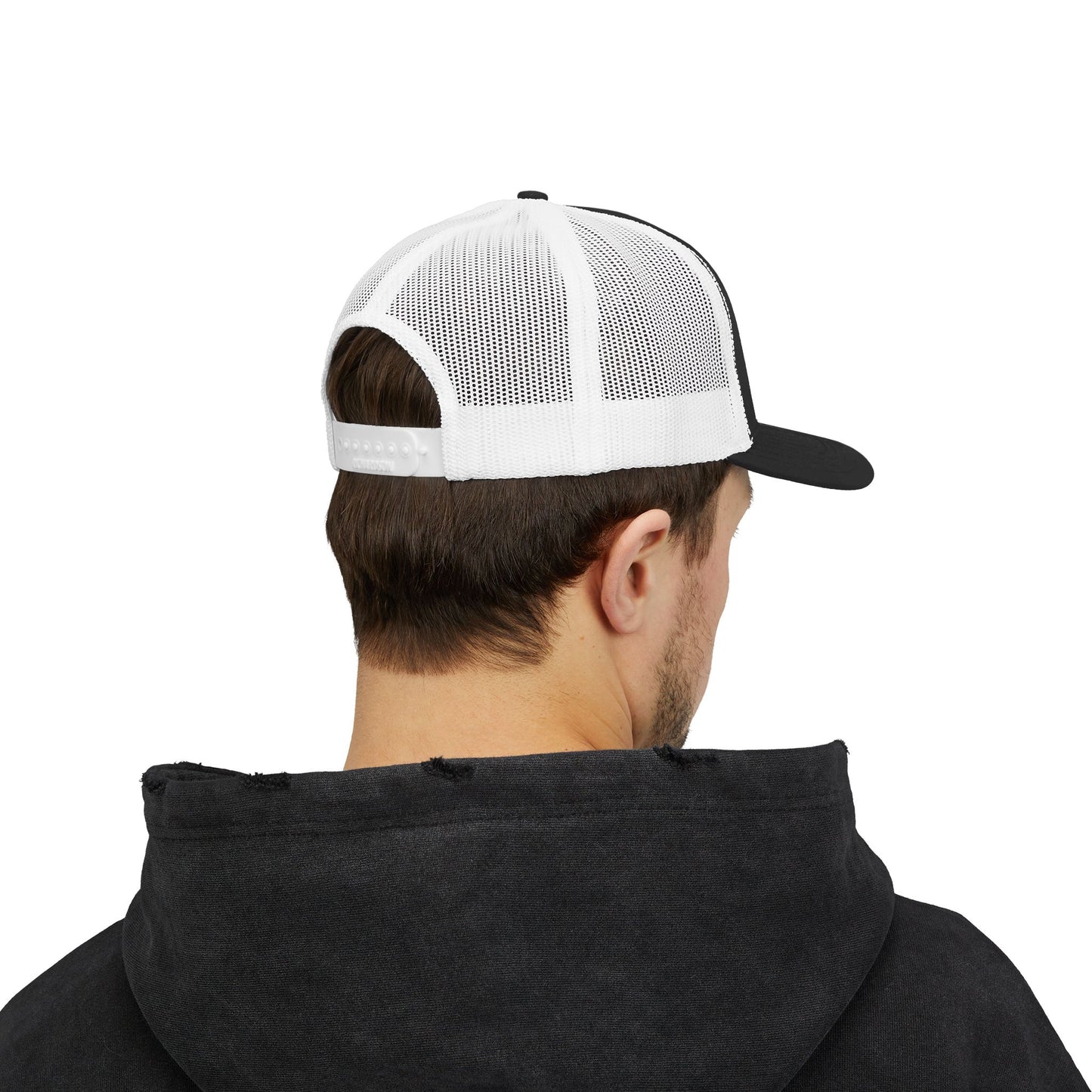Outdoors Grunge Trucker Cap - Vintage Hunting Logo Snapback
